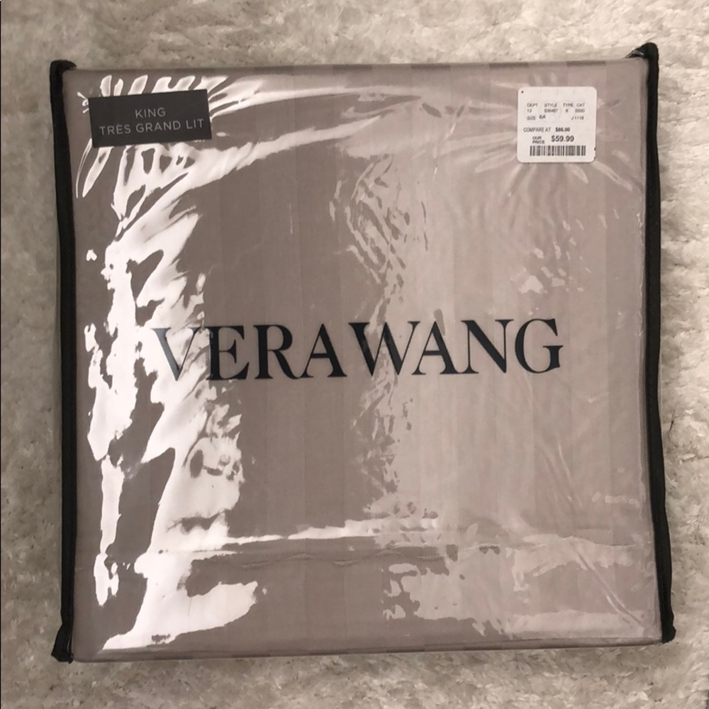 Vera Wang Luxurious Satin Weave King sheet set